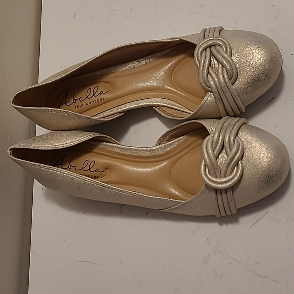 NEW Abella Champagne-Gold Wedges 7.5M